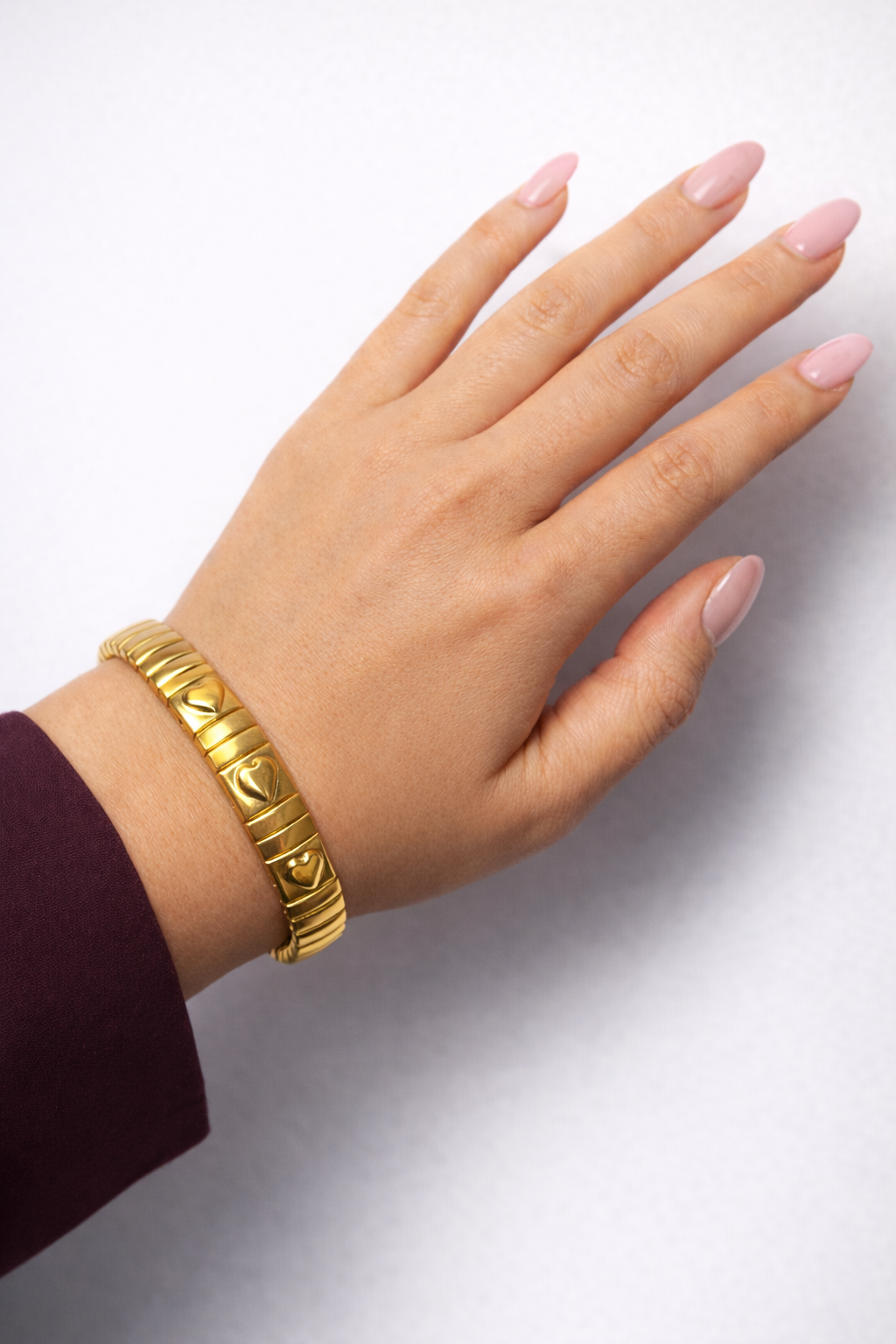 Auzza Gold Bend Serene Bracelet