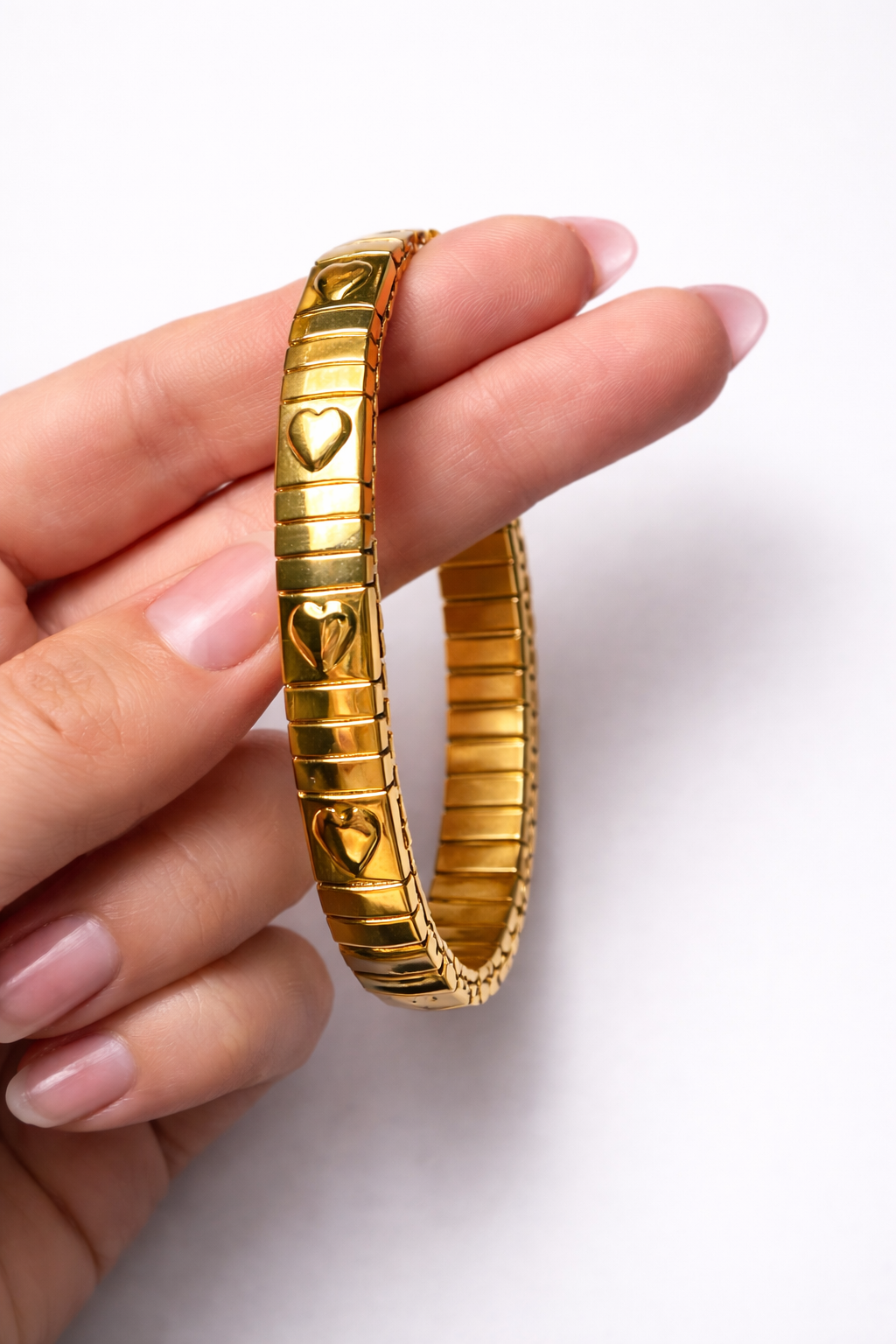 Auzza Gold Bend Serene Bracelet