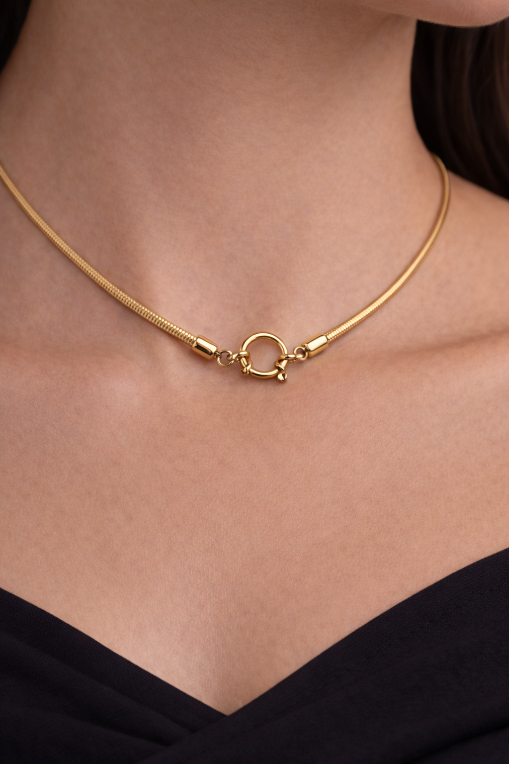 Auzza Core Arc Gold Chain Necklace