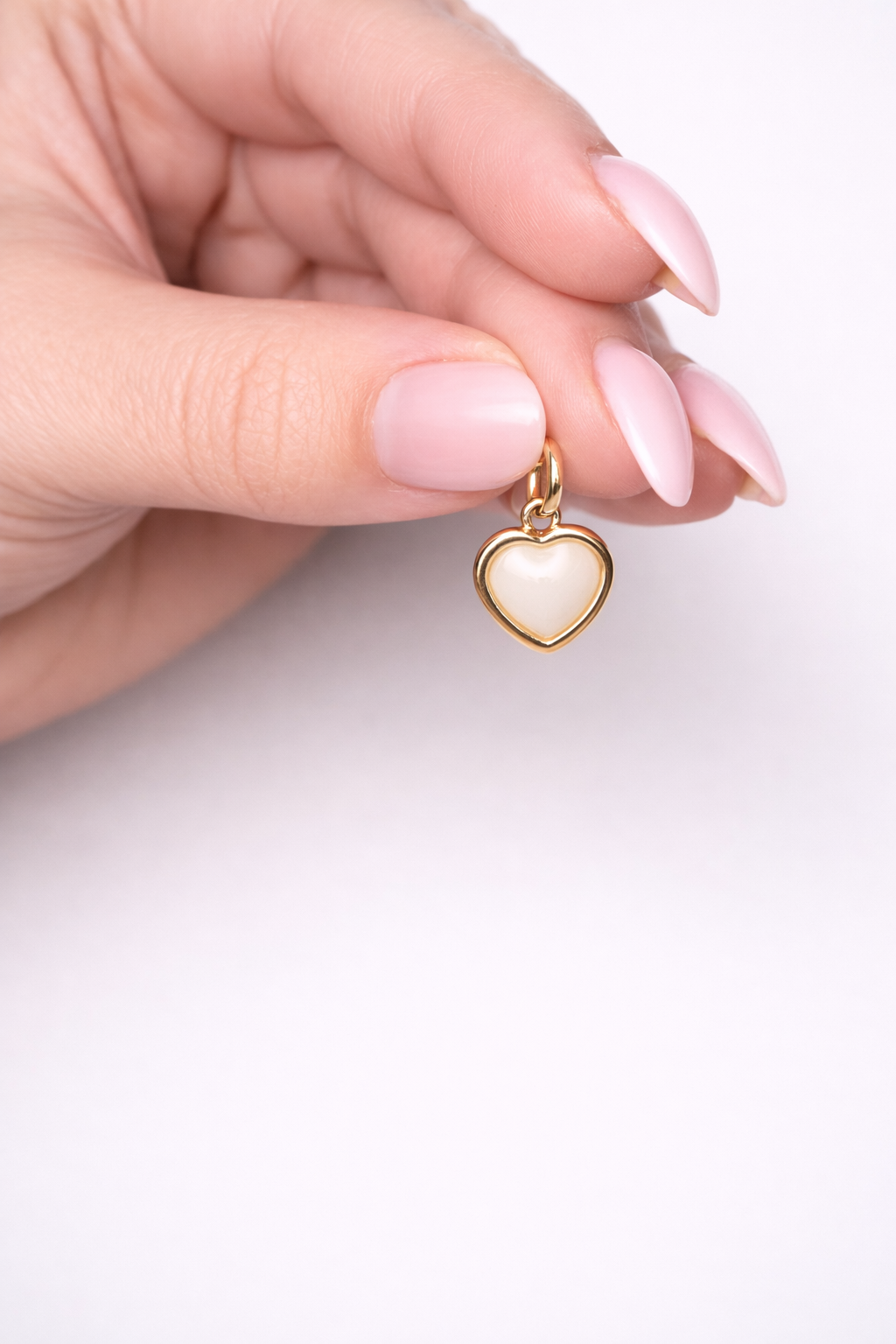 Auzza Charm Gold Lumi Heart Charm